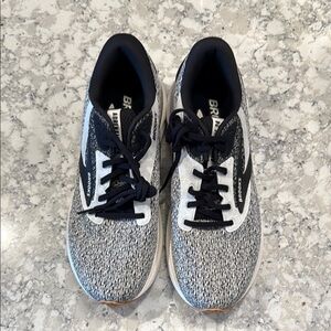 Brooks Men’s Adrenaline GTS 24  Shoes size 10